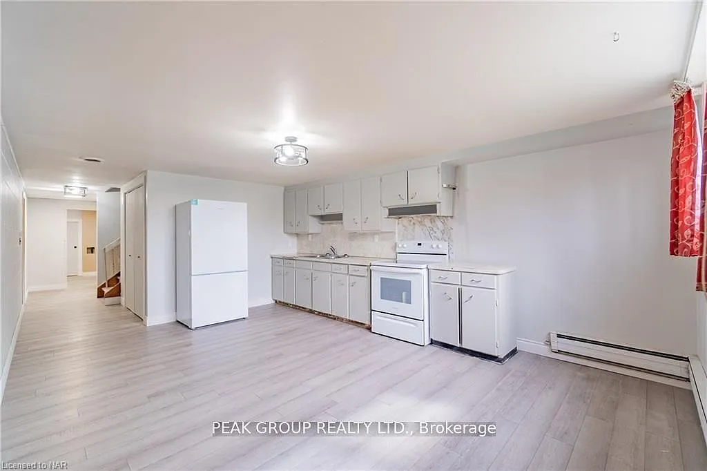 3 bed, $1,800 — Photo 4