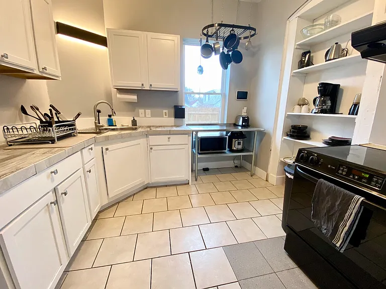 2630 W Burnett Ave #8 — Photo 2