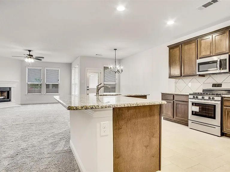 204 Flower Ridge Dr — Photo 5