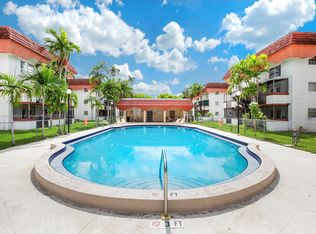 10905 N Kendall Dr APT 302, Miami, FL 33176
