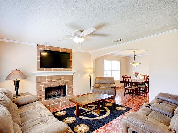 3rd image of 222 High Pointe Ln