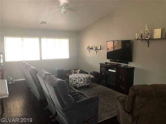 4th image of 3823 Shimmering Creek Ave