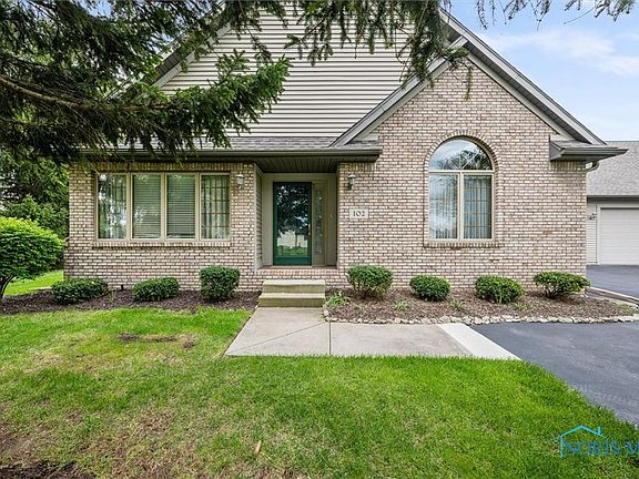 3rd image of 102 Saint Martin Dr