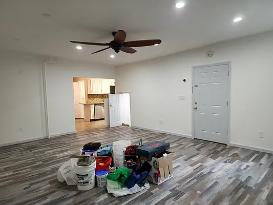 Rented by Compass | media 7