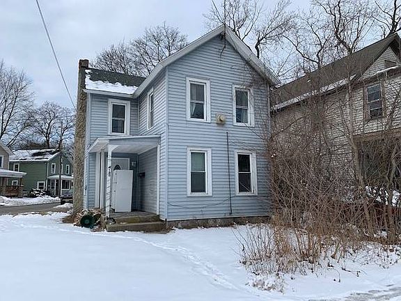 3rd image of 160 Main St