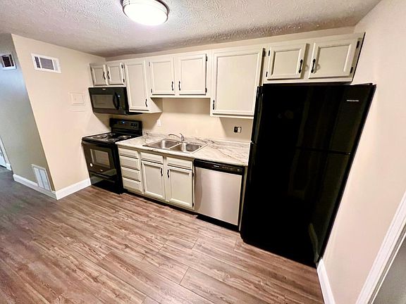 4th image of 917 9th Ave W #10