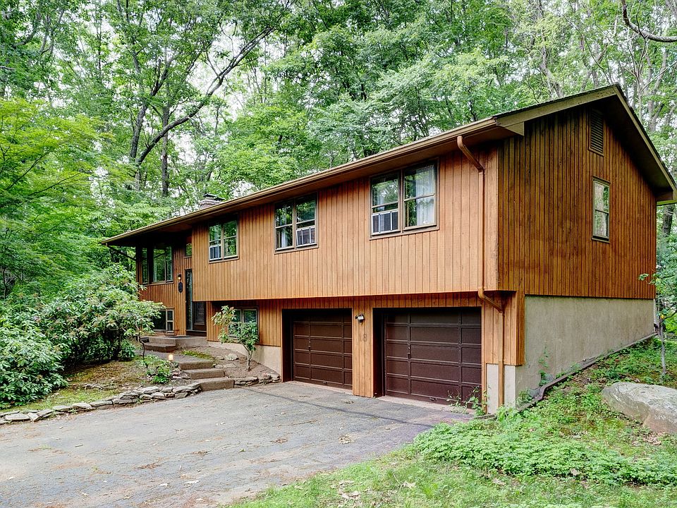 1st image of 18 Briarwood Lane