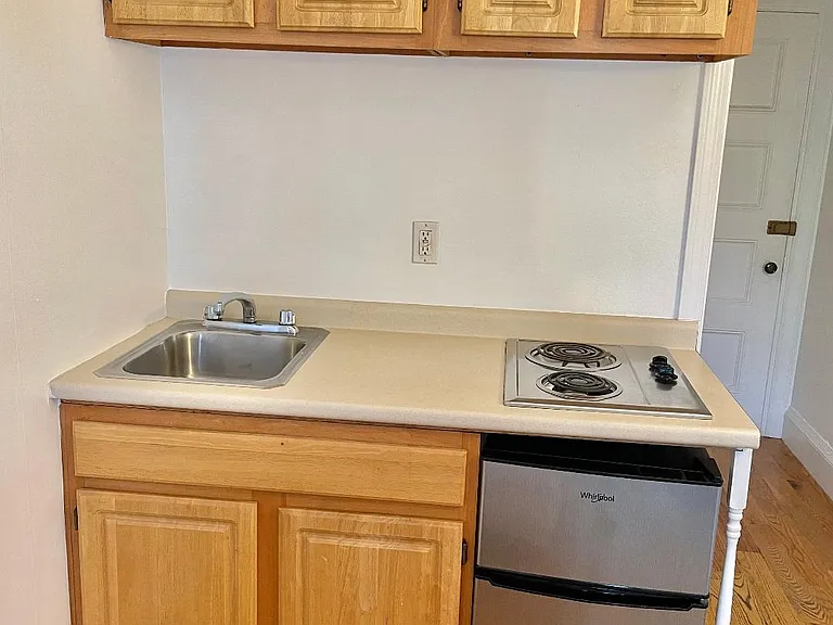 1061 Beacon St #15 — Photo 3