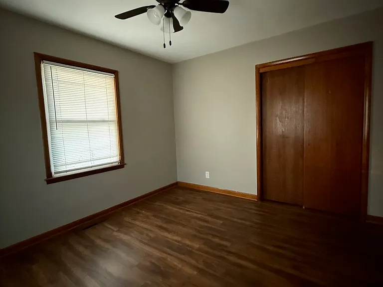 4902 Douglas Ave — Photo 5