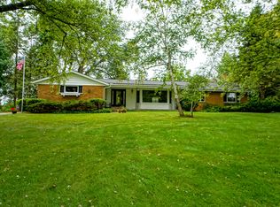 16865 Willow Ridge Ln, Brookfield, WI 53005