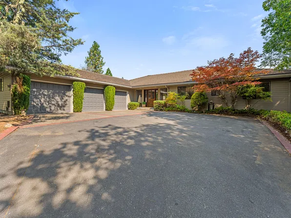 1615 NW Olmar Dr, Grants Pass, OR 97526