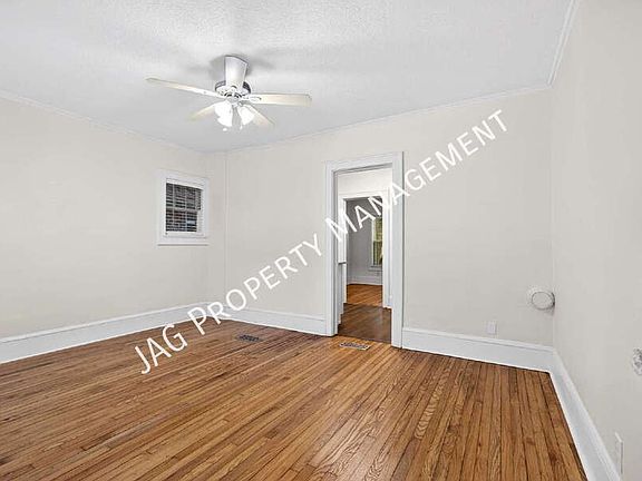 4th image of 2512 Park St #1