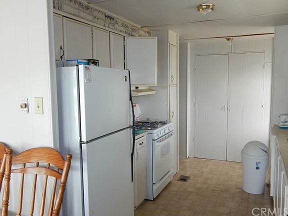4th image of 13011 Lakeshore Dr