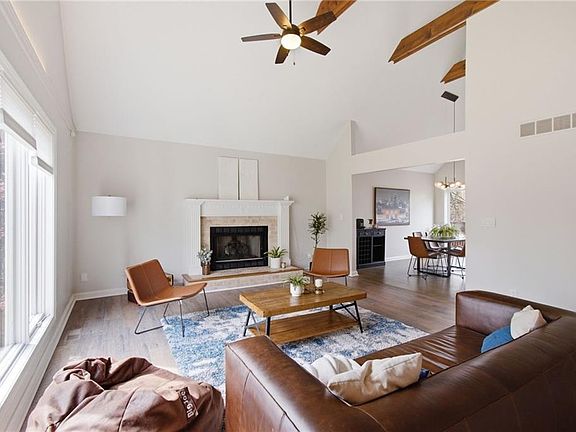 5th image of 10806 NW 75th Ter