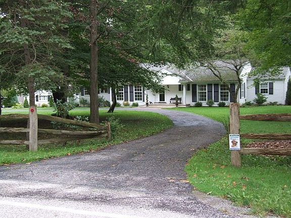 3rd image of 1279 W Hill Dr