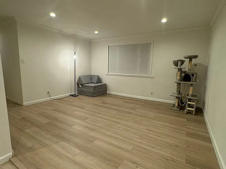 1901 Harrington Cir NE — Photo 13