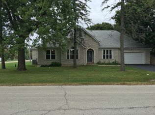 129 E Morrison Ave, Mount Prospect, IL 60056