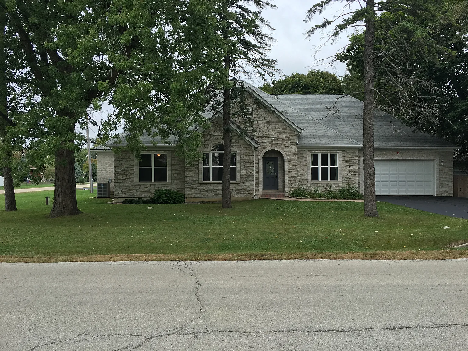 129 E Morrison Ave photo 1