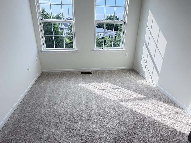 8267 Heritage Crossing Ct — Photo 18