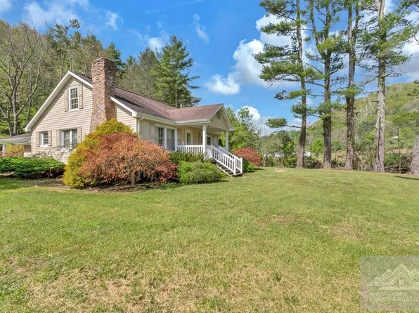 12381 Beckley Rd, Camp Creek, WV 25820