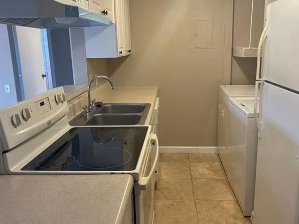 4451 Treehouse Ln #E, Tamarac, FL 33319