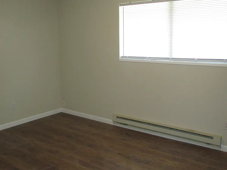855 California Ave — Photo 16