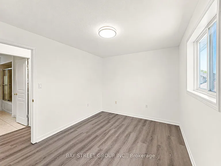 35 Diamond Ct — Photo 23