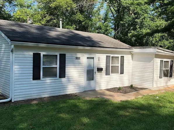 10137 Duke Dr, Saint Louis, MO 63136