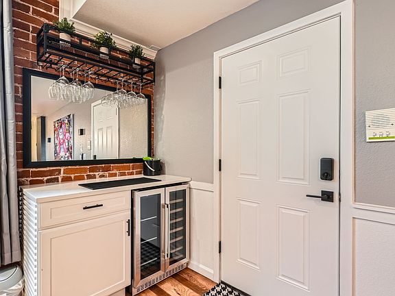 4th image of 1438 N Franklin St APT 200