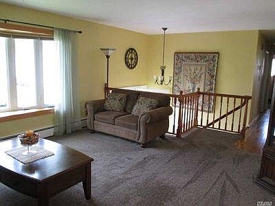 4th image of 161 N Lewis Ave APT 1