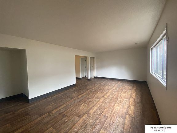 5th image of 3715 Harrison St #212
