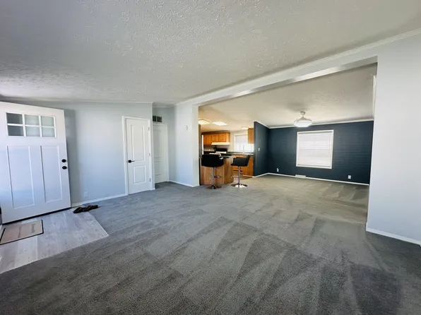 9510 Fairview Dr #390, Northville, MI 48167