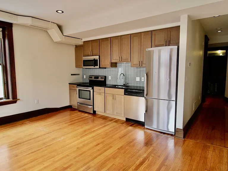 223 Pine St — Photo 31