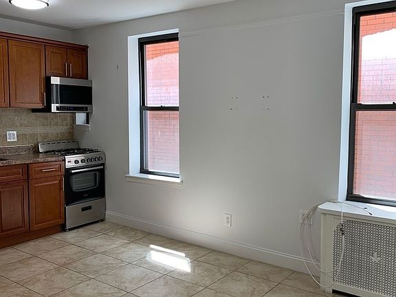 3rd image of 34-07 32nd St #3A
