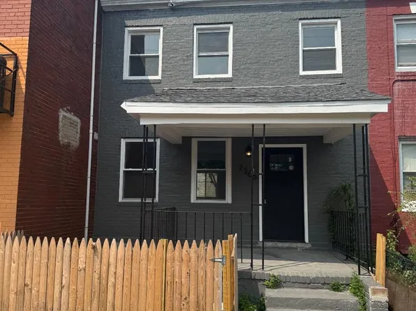 2365 S 8th St, Camden, NJ 08104