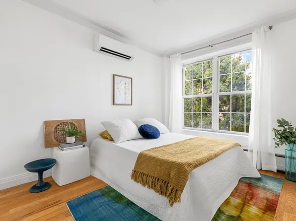 636 Leonard Street image 5 of 7