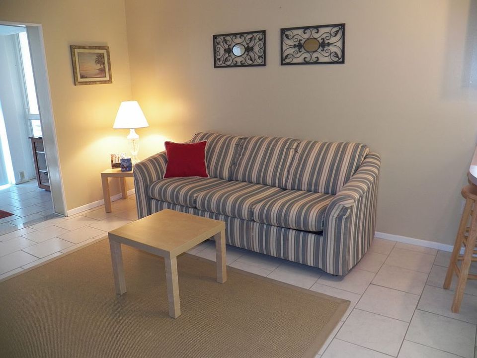 1st image of 200 The Esplanade N APT B17