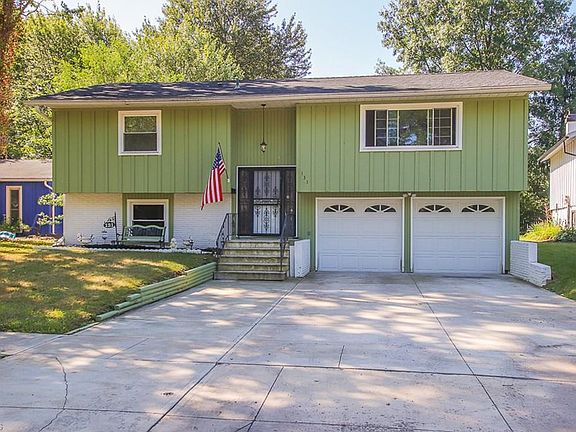 2nd image of 131 Dorset Ct