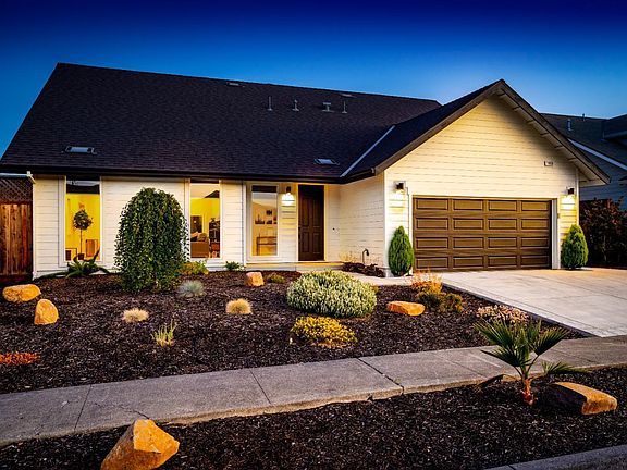 2nd image of 3868 Crestview Drive