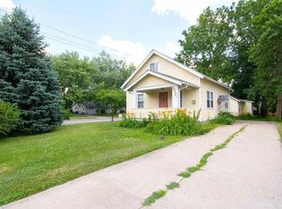 2221 H St, Iowa City, IA 52240