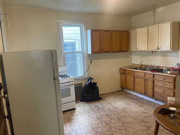 2nd image of 1722 N Tripp Ave APT 1