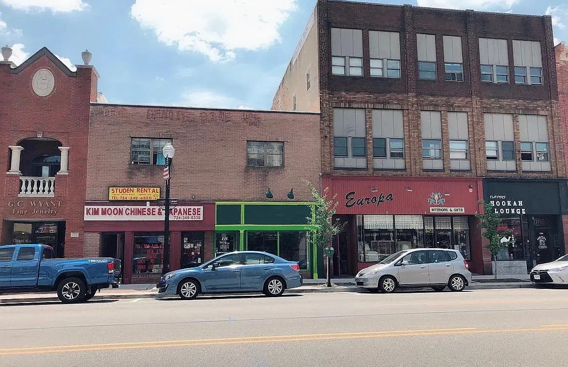 2 bed, 700 sqft, $750 — Photo 1