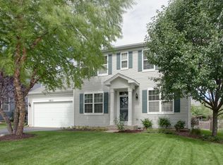 2833 Sweet Clover Way, Wauconda, IL 60084