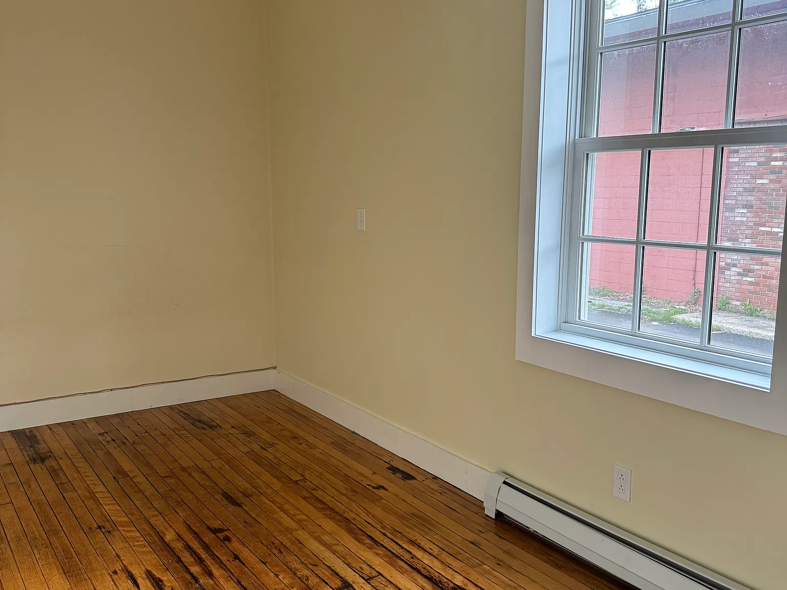 2 bed, 650 sqft, $1,000 — Photo 3