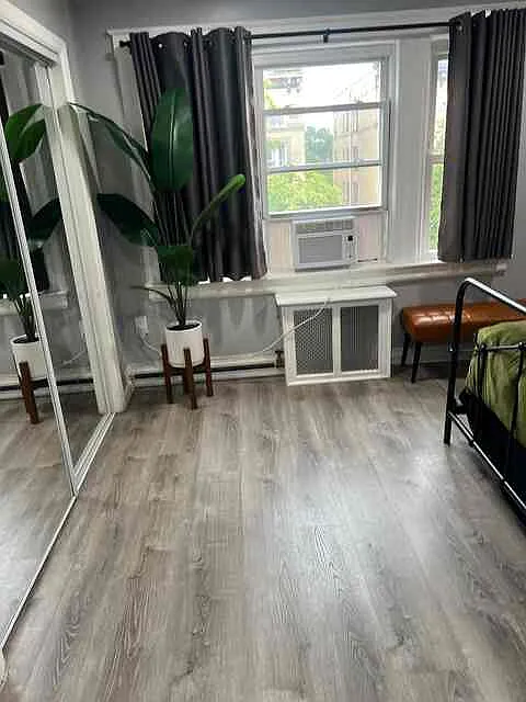 2 bed, 750 sqft, $2,049 — Photo 2