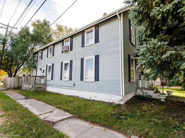 440 E Crawford St, Peotone, IL 60468