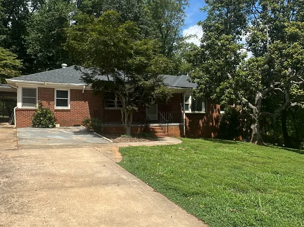 1629 Chippendale Rd, Charlotte, NC 28205