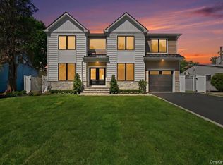72 Cypress Lane, Westbury, NY 11590