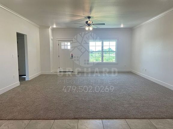 5th image of 1801 E Hudson Dr