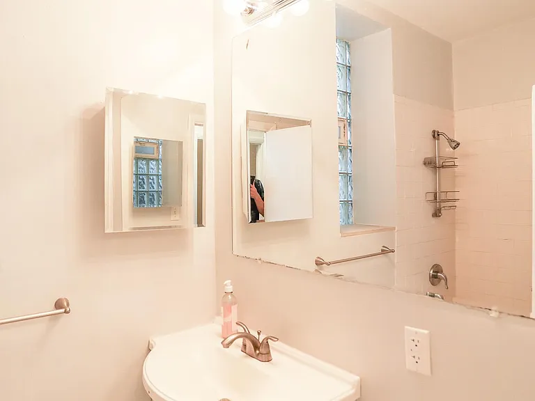 3556 N Wilton Ave #2 — Photo 8